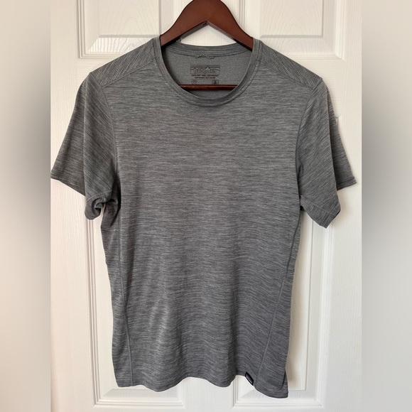 Mens Patagonia Cool Daily Capilene T Shirt Small - Picture 1 of 5